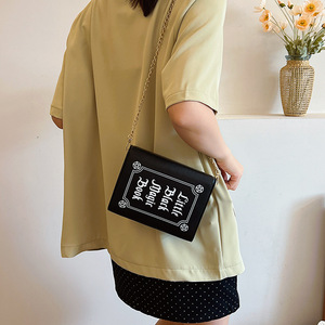 Sac à main en forme de <span class=keywords><strong>livre</strong></span> magique tendance 2024, sac à bandoulière en PU noir gothique, petits sacs à main et sacs à main, sac bandoulière pour femmes - Product Image 3