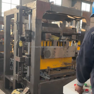 Macchina Semiautomatica 4-26 ad Alta Efficienza per Blocchi Cavi in Calcestruzzo e Pavimentazione Autobloccante per Costruzioni Stradali e Lavori Autostradali - Product Image 3