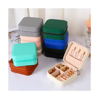 Étui à bijoux de voyage portable en cuir mini, prêt à être expédié, pour femmes, avec rangement pour boucles d'oreilles, en velours et cuir PU, avec logo.