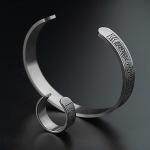 Ensemble de bijoux personnalisé en acier inoxydable pour hommes et femmes, bracelets ajustables noirs et argentés, bracelet ouvert - Product Image 2