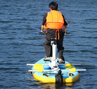 Vélo aquatique gonflable jaune pour deux personnes, pour le divertissement