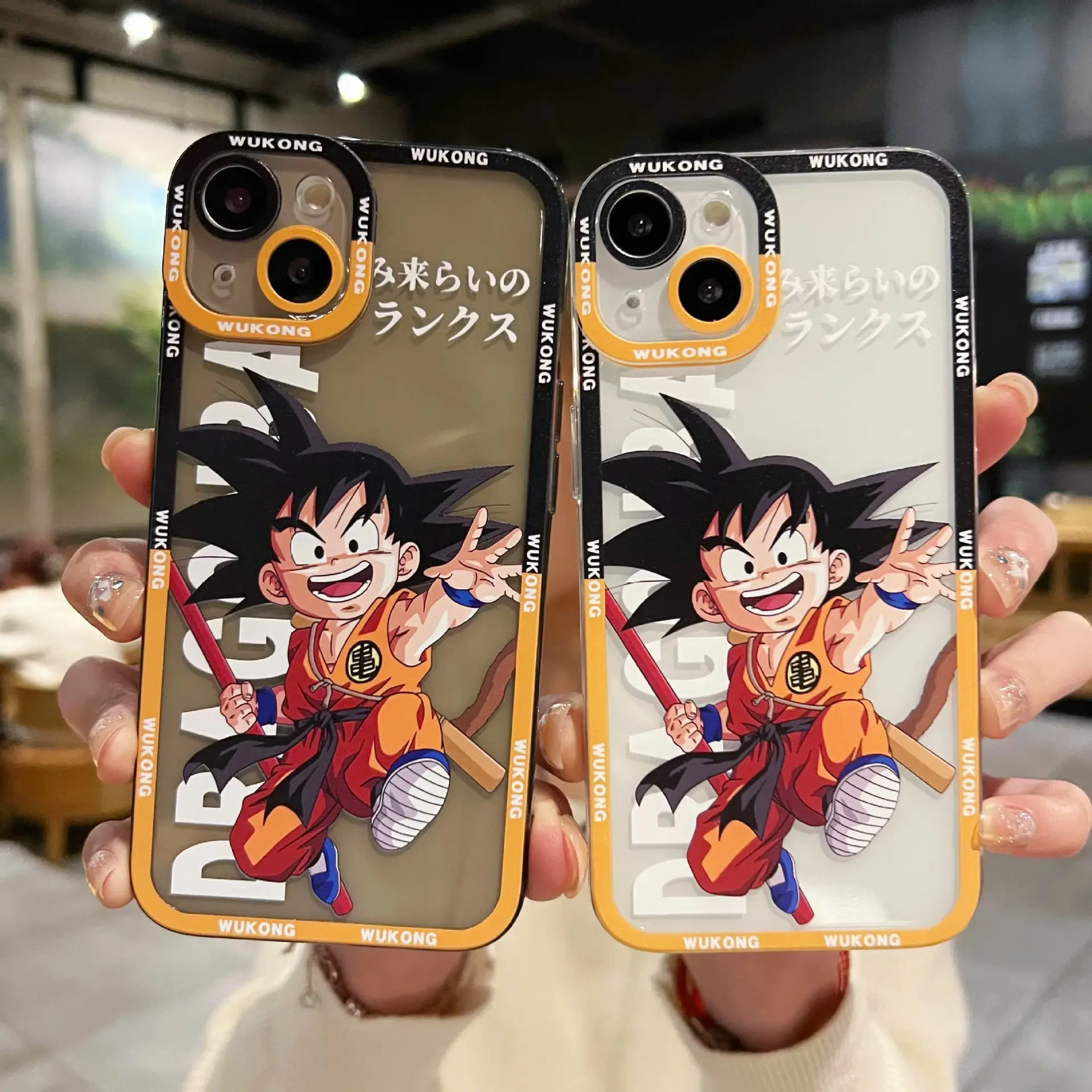 Nouveaux modèles Anime 3D cellule lenticulaire silicone liquide mobile 14 pro max étuis de téléphone en tpu doux et clairs