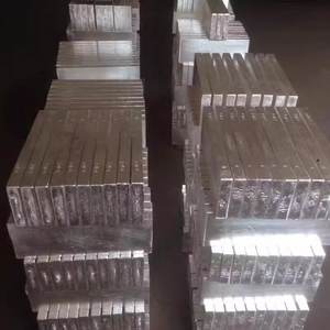 Kin KilogramsSilverPlateBrokenSilver - Product Image 6