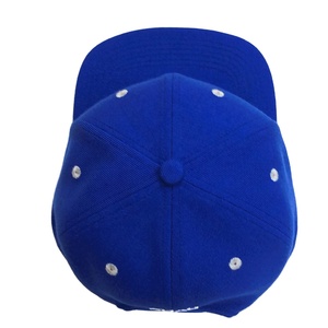 Casquette Snapback à 6 panneaux avec logo d'entreprise personnalisé brodé, bleu royal, OSFA, 80% acrylique, 20% laine, visière grise - Product Image 2