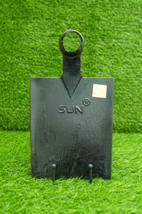 Hache à col de cygne 1,4 kg, outil agricole robuste pour l'agriculture, le creusement, le désherbage et la culture du sol, avec lame métallique durable - Product Image 2