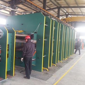 Kauçuk konveyör bant/kauçuk vulkanizasyon presi için büyük çerçeve tipi düz vulkanizasyon presi - Product Image 2