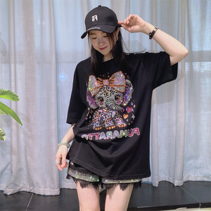 T-shirt da donna europea e americana con diamanti, a maniche corte, estiva, alla moda, ampia, in cotone ed elastan, stile coreano, <span class=keywords><strong>anime</strong></span> - Product Image 1