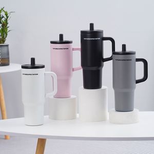 Gobelet de voyage isotherme sous vide 720 ml (24 oz) avec poignée, couvercle, paille et base antidérapante pour thé froid - Product Image 1