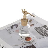 Bouteille de diffuseur de parfum de voiture suspendue carrée vide en bois de luxe de qualité supérieure 10ml bouteille de diffuseur de voiture d'huile essentielle de parfum d'arôme