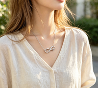 Collier en gros en acier inoxydable avec symbole de l'infini, pendentif délicat en forme de cœur évidé, bijoux Amour Éternel