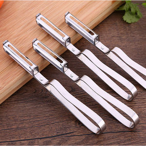 Ensemble d'éplucheurs en acier inoxydable, 4 pièces, couteau multifonctionnel pour fruits et légumes, pour usage en cuisine - Product Image 1