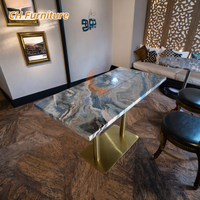 Table d'appoint carrée en agate bleue pour café, tables de restaurant, dessus de table de salle à manger modernes avec base dorée - Vente en gros