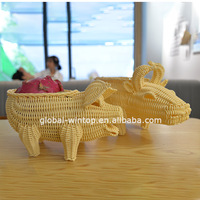 Cesta de rattan natural personalizada, cesta original e minimalista em formato de girafa com tamanho e cor personalizado para quarto de crianças
