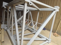 Cadre d'ancrage de grue OEM personnalisé en acier haute résistance Q355B, revêtement gris clair antirouille, ajustement universel QTZ5013/6012 pour la construction