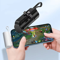 2026 Mini Power Bank de 5000mAh con diseño de dibujos animados, cable USB tipo C, llavero pequeño de 10W para iPhone y Android, soporte para teléfono, cargador portátil