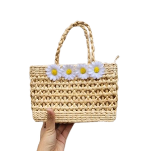 สินค้าขายดีถุงหวายผักตบชวาสีน้ำตาลอ่อนสำหรับตกแต่งของขวัญวันหยุดที่ประตูฟาง - Product Image 1