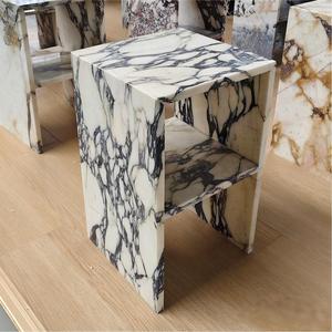 <span class=keywords><strong>Table</strong></span> <span class=keywords><strong>de</strong></span> <span class=keywords><strong>chevet</strong></span> en <span class=keywords><strong>marbre</strong></span> Calacatta Viola <span class=keywords><strong>de</strong></span> luxe, <span class=keywords><strong>table</strong></span> d'appoint en <span class=keywords><strong>marbre</strong></span> à 2 niveaux pour la décoration d'hôtel et <span class=keywords><strong>de</strong></span> maison - Product Image 5