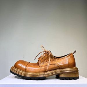 Chaussures en cuir formelles pour hommes de style britannique, chaussures derby à bout rond, chaussures de marié artisanales, chaussures pour hommes à deux attaches - Product Image 1