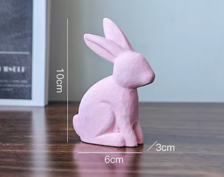 Lapin assis - petite taille - rose fleur de cerisier