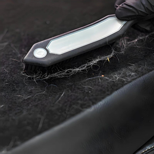 <span class=keywords><strong>Brosse</strong></span> à épiler en silicone pour animaux de compagnie <span class=keywords><strong>Brosse</strong></span> à cheveux multifonctionnelle pour siège intérieur de voiture portable - Product Image 5