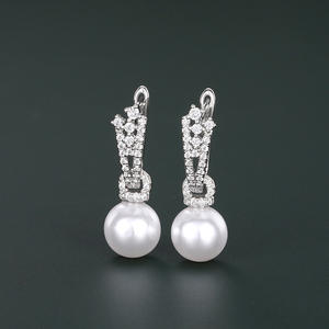 Boucles d'oreilles Tiffany & Co. en perles et diamants, or 18 carats, diamants naturels taille brillant ronde, couleur D, certifiés GIA, pour mariage, femme - Product Image 4