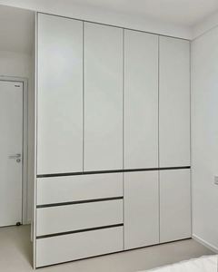 Armario de dormitorio personalizado moderno por puerta de madera maciza de fábrica portátil y ajustable para uso en muebles para el hogar - Product Image 1