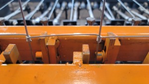 Machine de fabrication de clôture grillagée Machine de fabrication de clôture à joint de charnière économique/Machine de fabrication de treillis métallique à travée métallique - Product Image 6