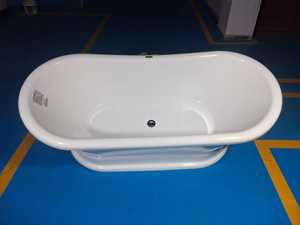 Baignoire autoportante en acrylique de haute qualité en forme d'œuf, finition blanc brillant, pour salles de bain d'hôtels et de villas - Product Image 4
