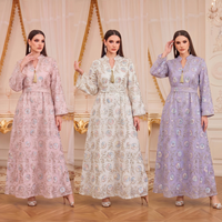Élégante Robe Longue Maxi Musulmane Brodée de Paillettes Florales, Col Montant, Ceinture à Pompons, Manches Longues, Longueur Cheville, Idéale pour les Fêtes