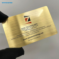 Tarjetas de Membresía VIP Empresariales Personalizadas de Acero Inoxidable/Aluminio Electrochapado, Código QR Grabado, Borde Negro Dorado, Diseño Tradicional