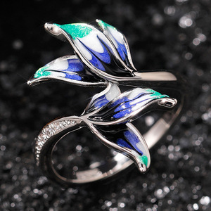Anello Floreale Smaltato per Donne, Elegante Gioiello da Dito alla Moda - Product Image 1