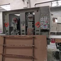Machine de ponçage automatique industrielle à bande large double face avec PLC et moteur pour l'usine de fabrication de meubles