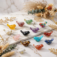 Ornement sculpté en résine avec copeaux de cristal naturel, motif oiseau, sculpture thérapeutique pour micro-paysage, cadeau, vente en gros, en vrac