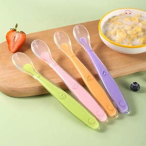 <span class=keywords><strong>Cuchara</strong></span> de silicona de grado alimenticio curvada suave Natural OKSILICONE, cucharas de alimentación, <span class=keywords><strong>cuchara</strong></span> de bebé de silicona de entrenamiento para niños - Product Image 1