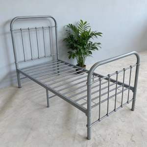 Lit en fer pliable simple en gros, lit en métal au design simple avec rangement pour dortoir d'étudiant, <span class=keywords><strong>chambre</strong></span> à coucher - Product Image 1