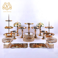 Magnifique Ensemble Doré Complet de Décorations de Table à Desserts, Présentoir à Gâteaux Doré en Métal à 3 Niveaux pour Centres de Table de Mariage