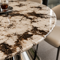 Table à manger ovale en marbre italien avec pieds en métal argenté pour 6 personnes, adaptée aux restaurants, hôtels et villas