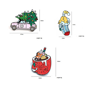 Broche en émail et badge de revers en métal brillant, motif 'Bite My Shiny Metal Ass' de la série de bande dessinée 'American Comedy Comics', cadeau pour fans et amis, vente en gros - Product Image 3