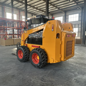 Pemuat Skid Steer Mini baru 950kg roda kecil melewati muatan dengan lampiran ember - Product Image 2