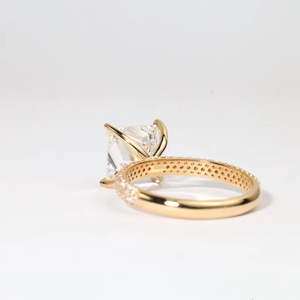 Anillo de compromiso de diamante cultivado en laboratorio con corte princesa, de joyería fina, elaborado en oro macizo, con diseño de diamante cuadrado. - Product Image 5