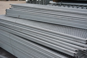 Paneles de Valla de Protección para Carreteras y Ferrocarriles de Acero Galvanizado por Inmersión en Caliente, Barrera de Seguridad Anticorrosión para Carreteras y Transporte - Product Image 4