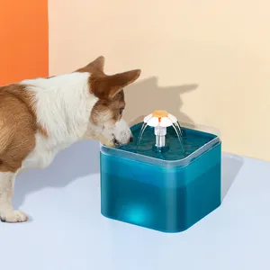 Distributeur d'eau automatique pour animaux de compagnie, Transparent, coloré, intelligent, pour chats et chiens, fontaine à eau, 2l