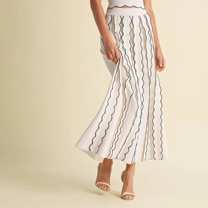 Falda Larga Plisada a Rayas Blancas para Mujer, Cintura Natural, Diseño Minimalista, Tejido de Chifón Transpirable - Product Image 4