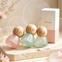 Nouvel Arrivage – Bouteille Diffuseur de Parfum en Verre Dépoli Unique de 8 ml avec Bouchon en Bois Gravé pour Voiture et Maison