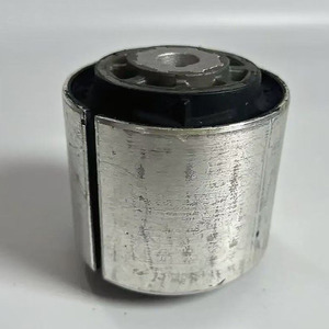 جلبة مطاطية جديدة للذراع السفلي الأيمن لسيارات مرسيدس-بنز C180 طرازات W205 وW213 رقم القطعة A2053330014 - Product Image 3
