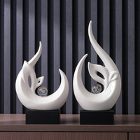 Sculpture abstraite moderne en céramique blanche, décoration d'art, ornement de table avec base pour salon, meuble TV, décoration de la maison, cadeau