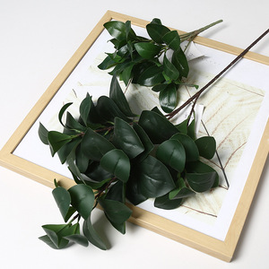 Feuilles vertes artificielles Lichao en PVC souple semi-faites à la main pour la décoration de mariage et l'aménagement paysager - Product Image 3