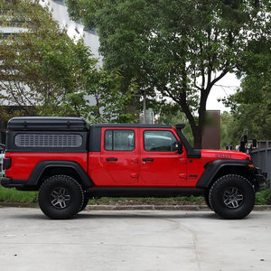 Jeep Gladiator 2024 <span class=keywords><strong>d</strong></span>'<span class=keywords><strong>occasion</strong></span>, haute performance, moteur turbo tout-terrain, conduite à gauche, 4x4, pick-up, sièges en cuir rouge foncé, pneus R17 - Product Image 4