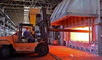 Four de fusion à gaz 1-30t, équipement de fonderie industrielle pour la coulée d'aluminium, de cuivre et de métaux lourds