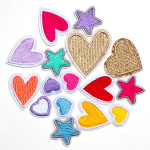 ミニピーチハート型刺繍スターパッチ衣服用コンピュータ刺繍環境にやさしい接着布装飾パッチ - Product Image 4